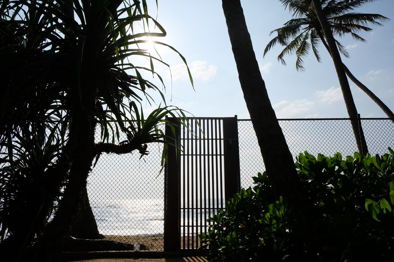 The Villa By Contemporary Ceylon Wadduwa Exterior foto